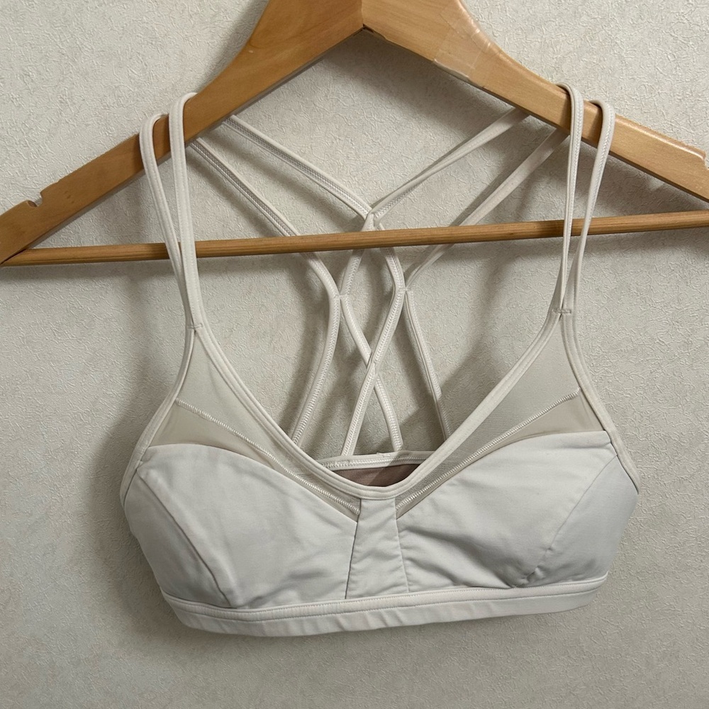 Lululemon bra size 6